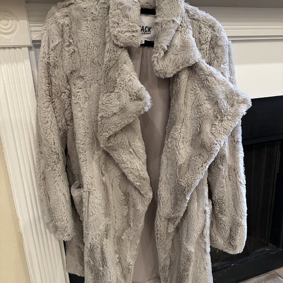 BB Dakota Faux Fur Coat - Picture 3 of 4